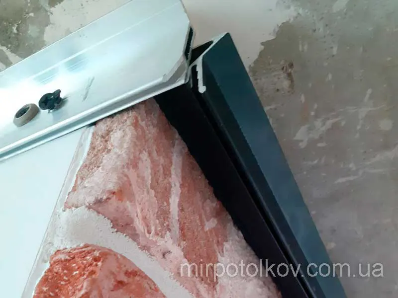 монтаж парящего профиля для потолка