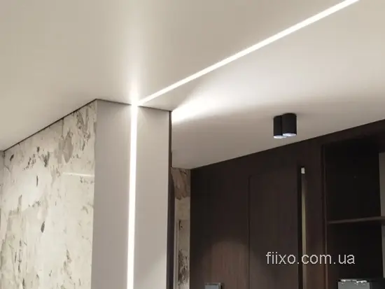 световые линии LED на натяжном потолке